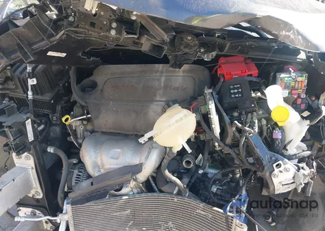 2019 Jeep Compass Latitude 4X4 z USA, uszkodzony, nr VIN 3C4NJDBB3KT760907